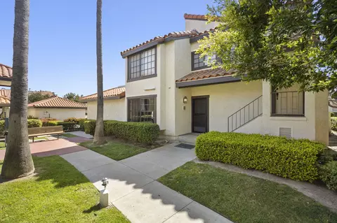 2171 Martinique Ln, Oxnard, CA 93035 photo 2
