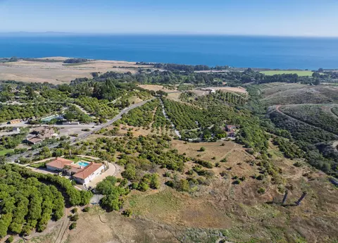 View/Area - 425 Calle Lippizana, Goleta, CA 93117 photo 2 of 3