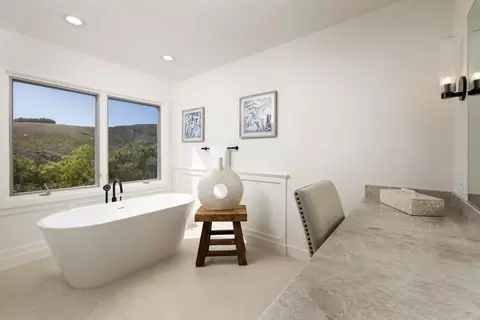Bath - 425 Calle Lippizana, Goleta, CA 93117 photo 2 of 2