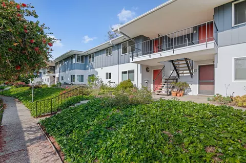 3639 San Remo Dr #15, Santa Barbara, CA 93105