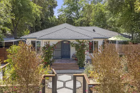 Exterior - 301 Park Rd, Ojai, CA 93023 photo 3 of 17