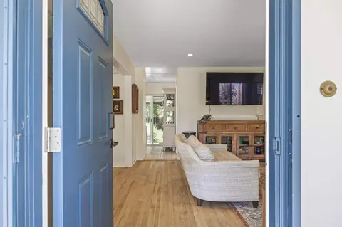 Entry Way - 301 Park Rd, Ojai, CA 93023 photo 1 of 2