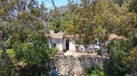 Exterior - 737 E Mountain Dr, Montecito, CA 93108 photo 5 of 8