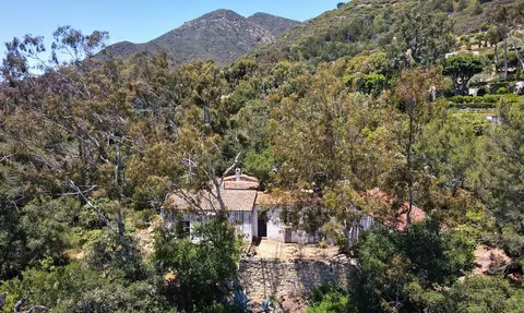 Exterior - 737 E Mountain Dr, Montecito, CA 93108 photo 4 of 8
