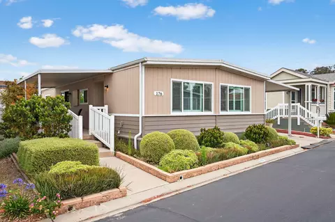 176 Chaucer Ln, Ventura, CA 93003