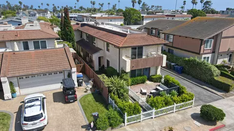 250 Ash Ave, Carpinteria, CA 93013