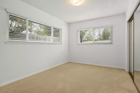 Bedroom - 741 Kentwood Dr, Oxnard, CA 93030 photo 3 of 5