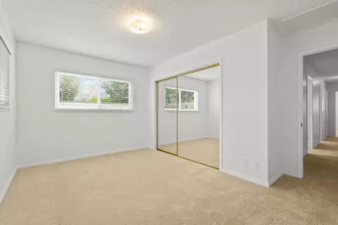 Bedroom - 741 Kentwood Dr, Oxnard, CA 93030 photo 4 of 5