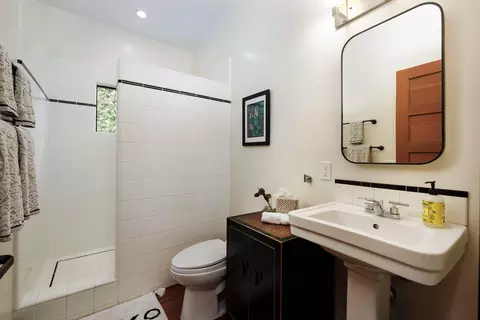 Bath - 1138 Vallecito Rd, Carpinteria, CA 93013 photo 1 of 2