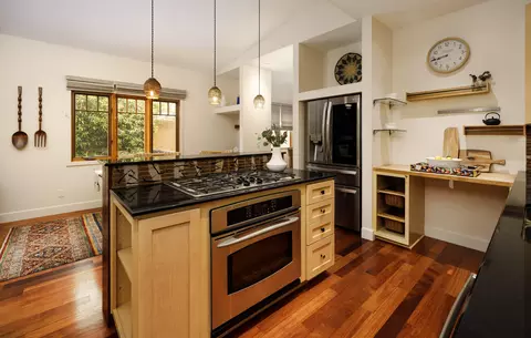 Kitchen - 1138 Vallecito Rd, Carpinteria, CA 93013 photo 2 of 2