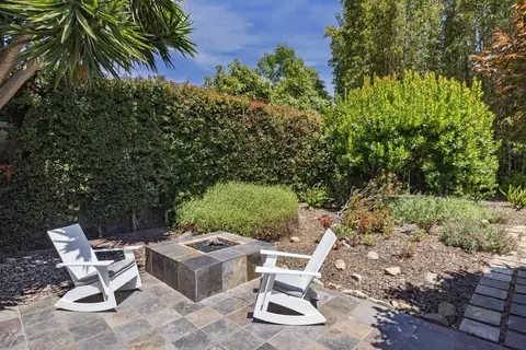 Exterior - 1138 Vallecito Rd, Carpinteria, CA 93013 photo 4 of 6