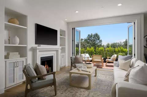 3718 State St #314, Santa Barbara, CA 93105