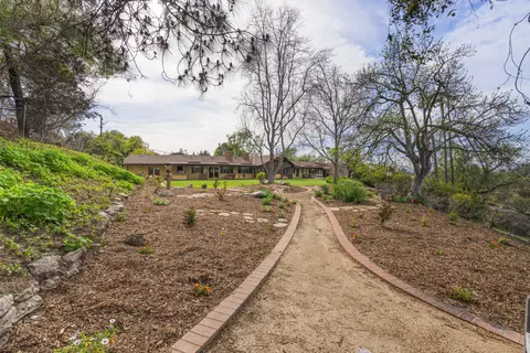 Exterior - 230 Avocado Pl, Camarillo, CA 93010 photo 3 of 5