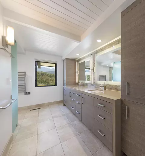 Bath - 671 Rincon Dr, Solvang, CA 93463 photo 2 of 3