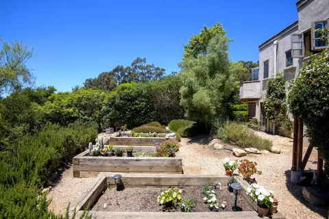 Exterior - 2899 Hidden Valley Ln, Montecito, CA 93108 photo 5 of 6