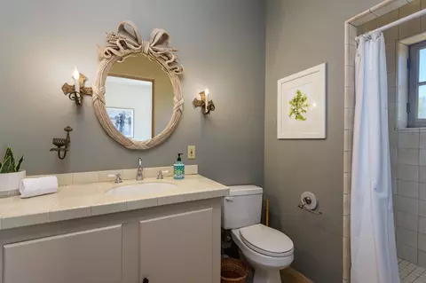 Bath - 2899 Hidden Valley Ln, Montecito, CA 93108 photo 3 of 3