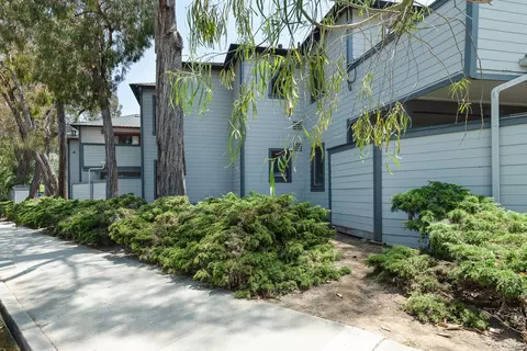 521 W Montecito St #4, Santa Barbara, CA 93101