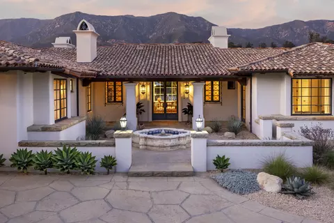Exterior - 311 Meadowbrook Dr, Montecito, CA 93108 photo 2 of 10