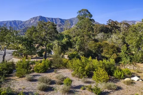 1790 Glen Oaks Dr, Montecito, CA 93108 photo 2