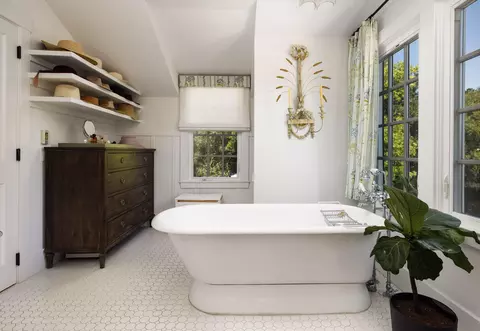 Bath - 1166 Summit Rd, Montecito, CA 93108 photo 1 of 7