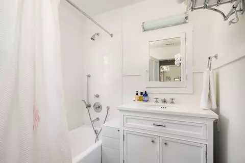 Bath - 1166 Summit Rd, Montecito, CA 93108 photo 5 of 7