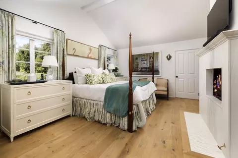 Bedroom - 1166 Summit Rd, Montecito, CA 93108 photo 1 of 4
