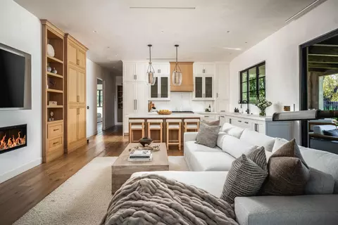 Living - 2775 Sycamore Canyon Rd, Montecito, CA 93108 photo 2 of 3