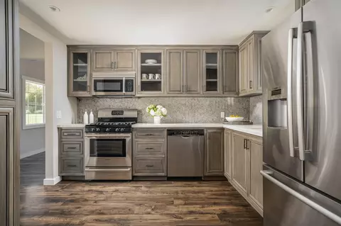 Kitchen - 2775 Sycamore Canyon Rd, Montecito, CA 93108 photo 2 of 2