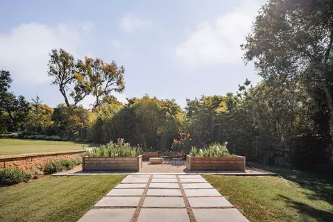 Exterior - 2775 Sycamore Canyon Rd, Montecito, CA 93108 photo 7 of 7