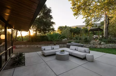 Exterior - 38803882 Foothill Rd, Carpinteria, CA 93013 photo 5 of 9