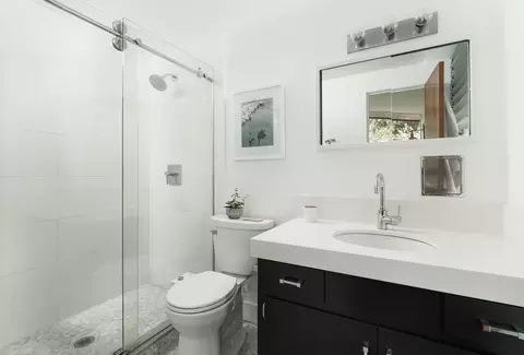 Bath - 38803882 Foothill Rd, Carpinteria, CA 93013 photo 1 of 1