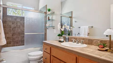 Bath - 528 Myrtle Ct, Solvang, CA 93463 photo 4 of 4