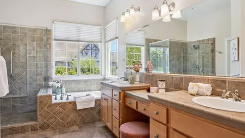 Bath - 528 Myrtle Ct, Solvang, CA 93463 photo 1 of 4