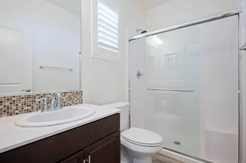 Bath - 620 Whalen Way, Oxnard, CA 93036 photo 4 of 4