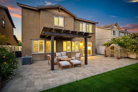 Exterior - 620 Whalen Way, Oxnard, CA 93036 photo 9 of 12