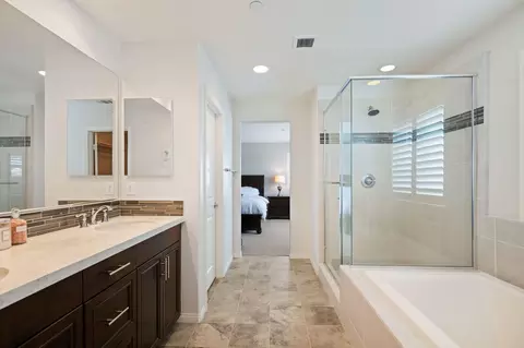 Bath - 620 Whalen Way, Oxnard, CA 93036 photo 1 of 4