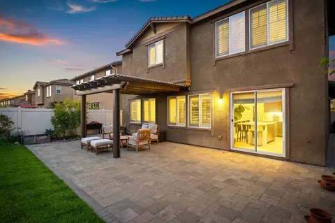 Exterior - 620 Whalen Way, Oxnard, CA 93036 photo 10 of 12
