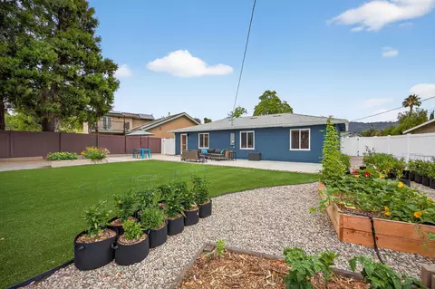 Exterior - 35 Monte Via, Oak View, CA 93022 photo 9 of 11