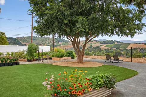 35 Monte Via, Oak View, CA 93022