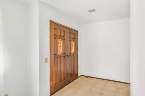 Entry Way - 964 Stadium Pl, Solvang, CA 93463 photo 4 of 5