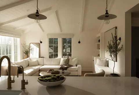 Living - 4756 5th St, Carpinteria, CA 93013 photo 5 of 6