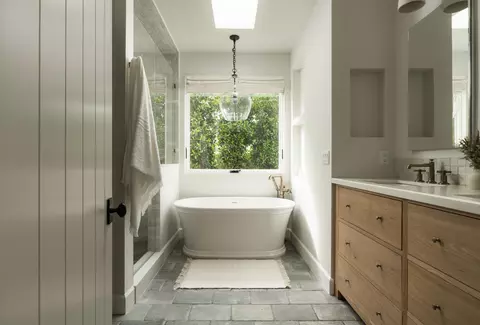 Bath - 4756 5th St, Carpinteria, CA 93013 photo 1 of 2