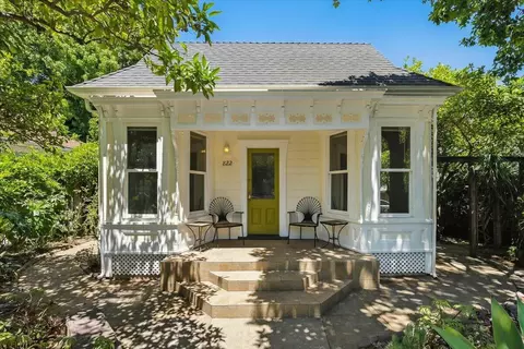 822 Orange Ave, Santa Barbara, CA 93101