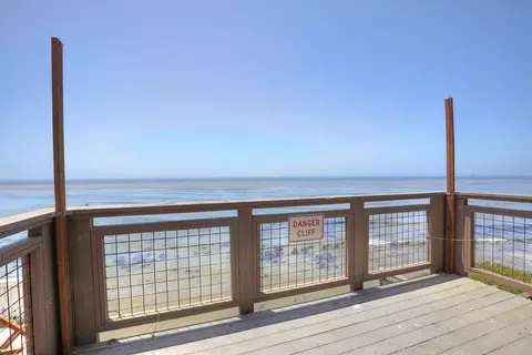 View/Area - 6765 Del Playa Dr, Goleta, CA 93117 photo 2 of 5
