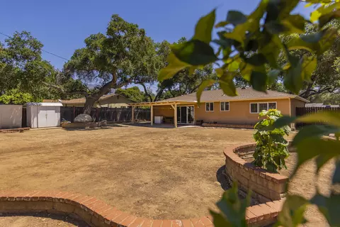Exterior - 1189 S Rice Rd, Ojai, CA 93023 photo 3 of 8