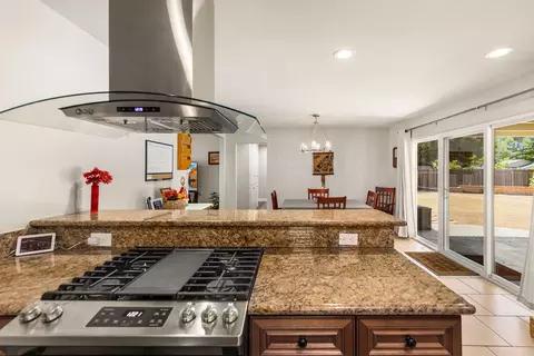 Kitchen - 1189 S Rice Rd, Ojai, CA 93023 photo 4 of 4