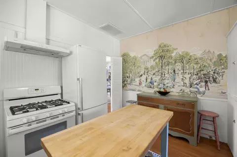 Kitchen - 2139 Mcnell Rd, Ojai, CA 93023 photo 3 of 4