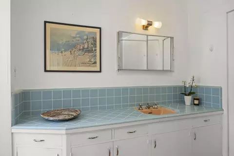 Bath - 2139 Mcnell Rd, Ojai, CA 93023 photo 2 of 3