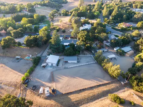 2550 Elk Grove Rd, Solvang, CA 93463
