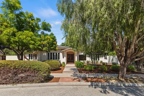 Exterior - 654 Edgewood Dr, Goleta, CA 93117 photo 2 of 8
